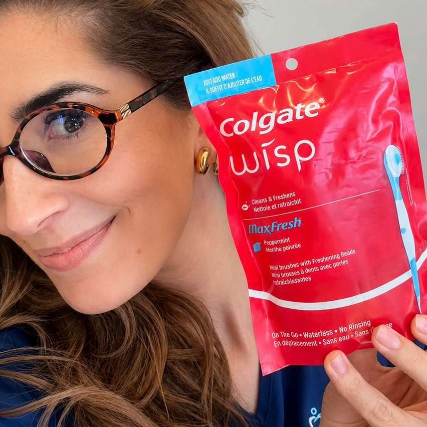 mini escova de dentes sem água, escova descartável alinhadores, higiene oral fora de casa, escova de bolso viagem, Colgate Wisp Portugal, como escovar os dentes sem água, higiene oral com alinhadores, escova dentes emergência